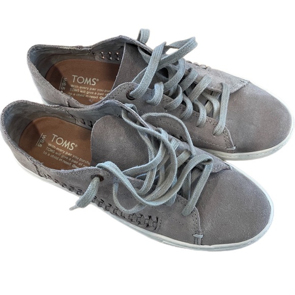 Toms Lenox suede shoes, women’s size 6.5. The color is Desert Taupe. - Picture 3 of 6